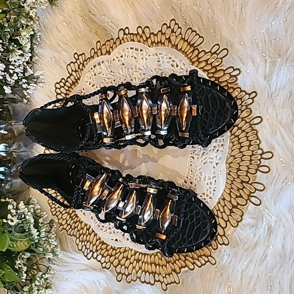 Ivy Kirzhner Embellished Black and Gold Ankle Strap Leather Sandals Size: 9